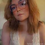 that_slut_ari