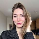 olivia_on_pole