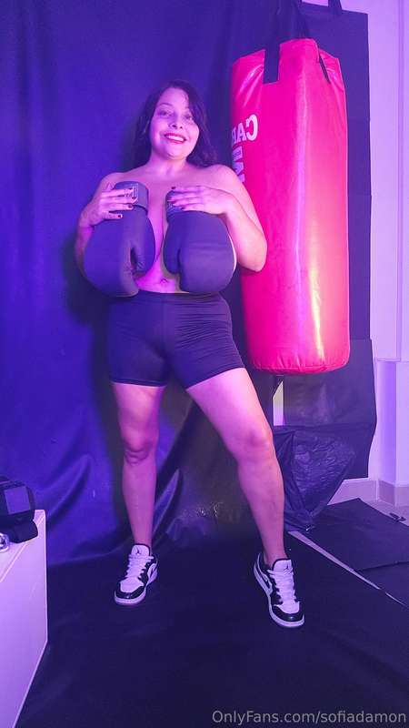 sofiadamon - Do you think you can handle a few rounds with me? I donβt pl.. sofiadamon - Do you think you can handle a few rounds with me? I donβt pl..