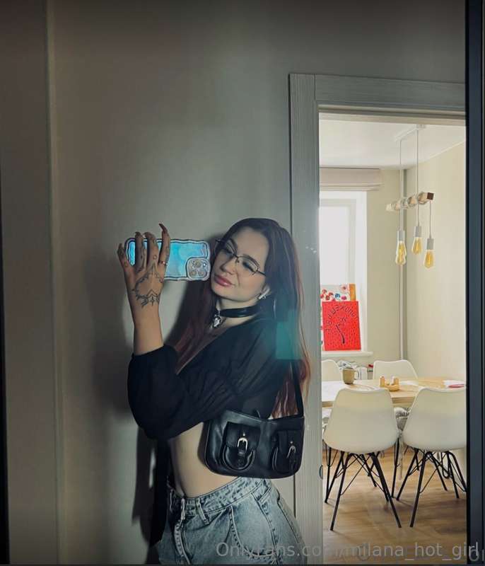milana_hot_girl - This babe @elizabeth_mylove so cute!! She looks so innocent ..