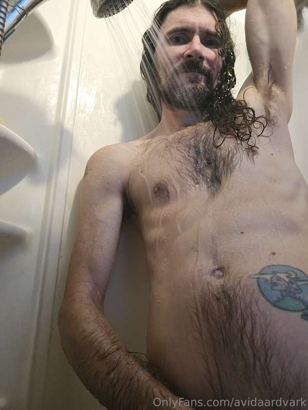 avidaardvark - Tidying up dishes and having a shower before leaving for the..