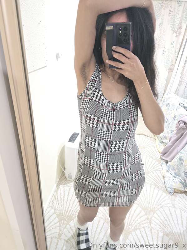 coolmomlola - Don't laugh at the socks. Feet are always cold. That's why I..
