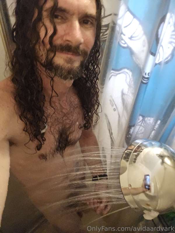 avidaardvark - Fantastic shower after getting home from a muggy Ren Faire w..
