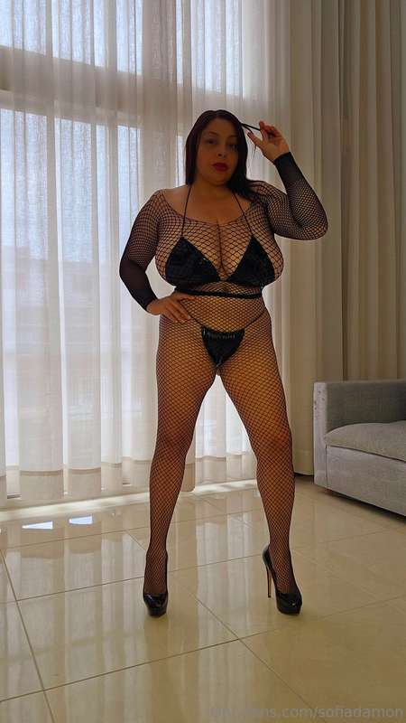 sofiadamon - Trouble looks good on me, right? sofiadamon - Trouble looks good on me, right?