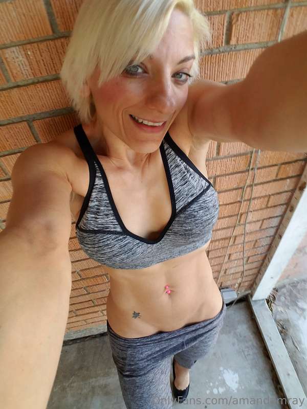 amandamray - Do you know where I would like you to put ur tongue?