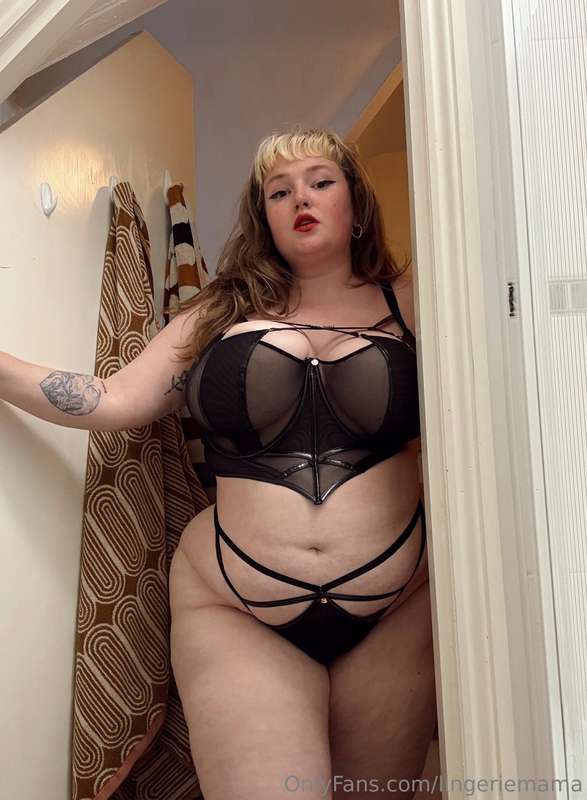 lingeriemama - i look good, right?