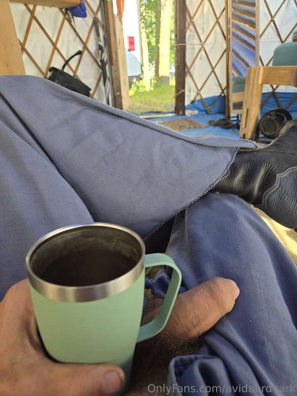 avidaardvark - Hopefully my last morning in the yurt. I'm eager to back hom..