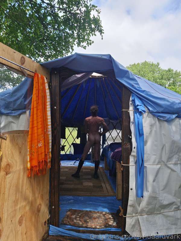 avidaardvark - This is always a little risky. Although the path outside my ..