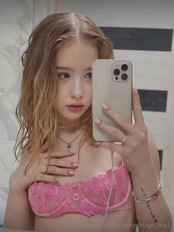 anny_huge_tits1 - 🔥 STOP SCROLLING🔥❤️She @polinaaaa is free today for you❤️She..