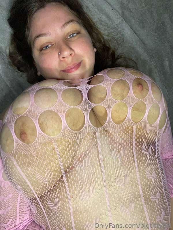 pretty face & pretty tits!😇💕 5