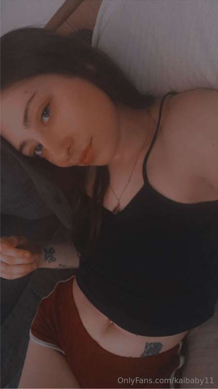 good morning ✨ just a little selfie to start the day 😌 what ..