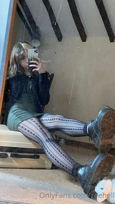 Zeehell - Onlyfans - 20 Mar, 2022