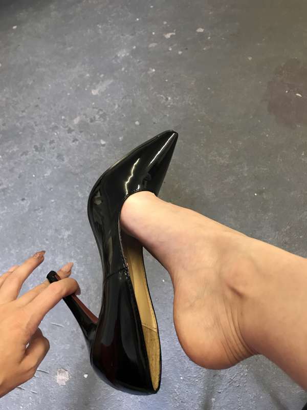 Red sole stilettos 5