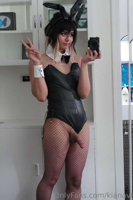 Hiyaaaaa!! Here are the rest of the bunny pics I took from y.. 5