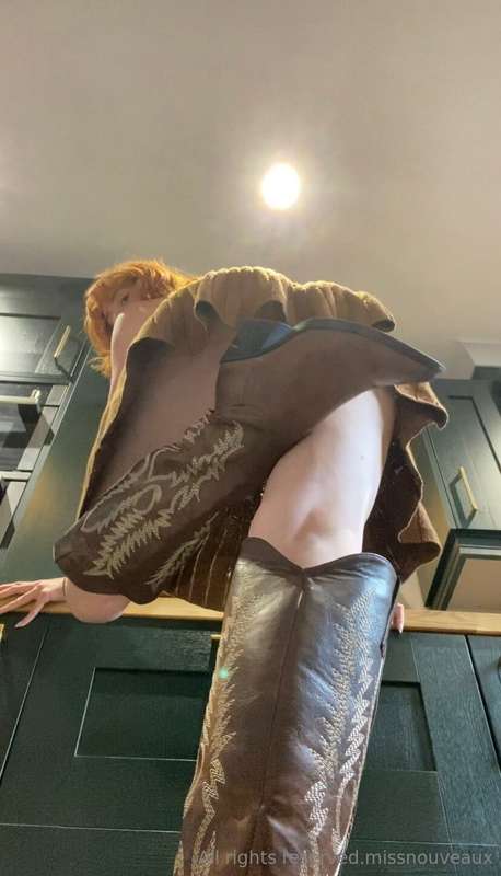 POV - you’ve sat on my kitchen floor whilst I cook dinner an..
