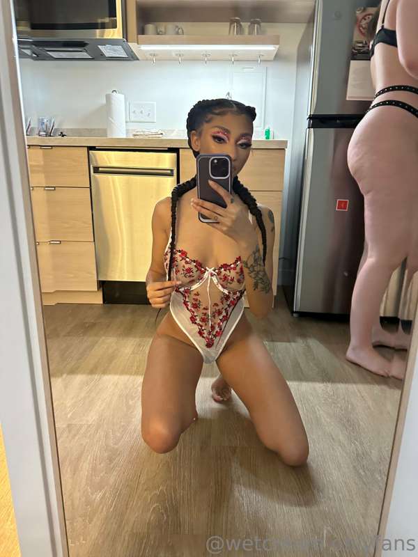 😙 25