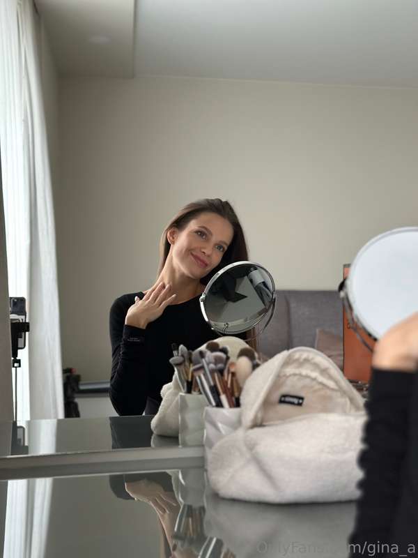 What time do the models get up before the shoot?Early! After..