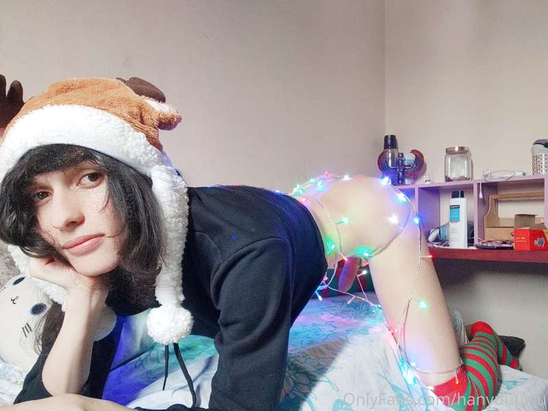 start chrstimas i will have a better light for this stuff do.. 29