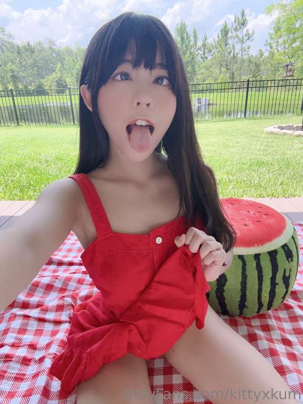 picnic with me?
─── ･ ｡ﾟ♡: .♡ . ♡ ｡ﾟ･ ───
full set uploading.. 10