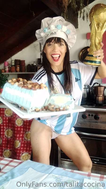 A disfrutar de este buen momento 
Celebrate good times!
@tal.. 10