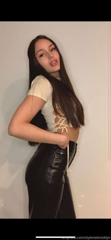 👑LEATHER PANTS👑 I just bought this new pair of leather pants.. 3