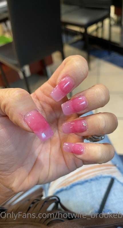 Nail salon selfie and went with something a lil different th..