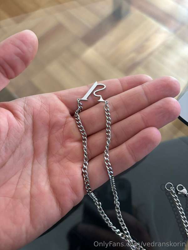 lanzamiento del nuevo collar VS, costo tanto sacarlo, y por .. 2