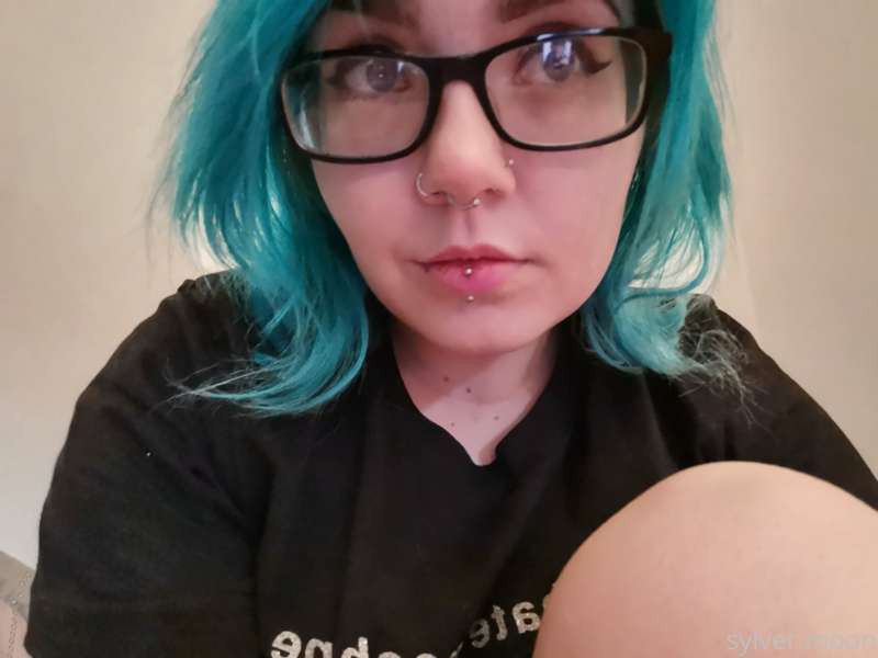 This is the face of someone who decided that staying up unti..