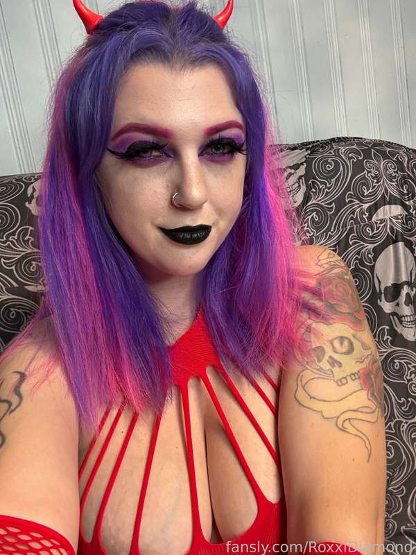 Roxxidiamond - Fansly - 02 Sep, 2024