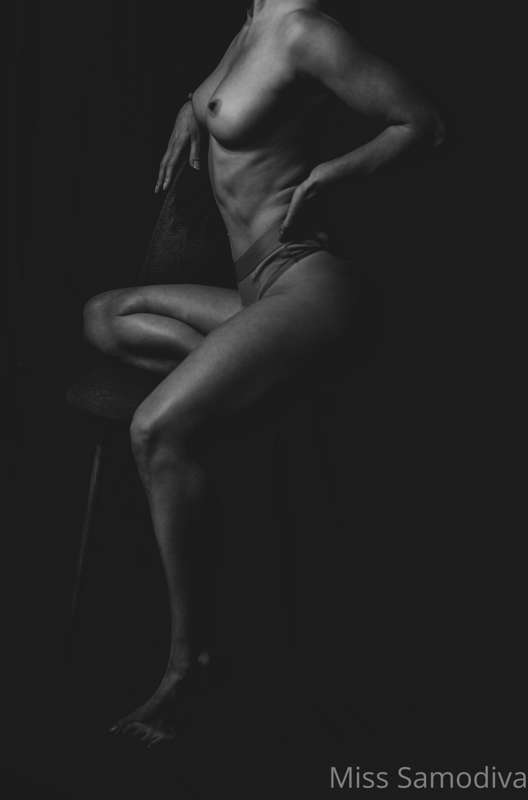 experimenting with some high iso shots. I really like the gr..