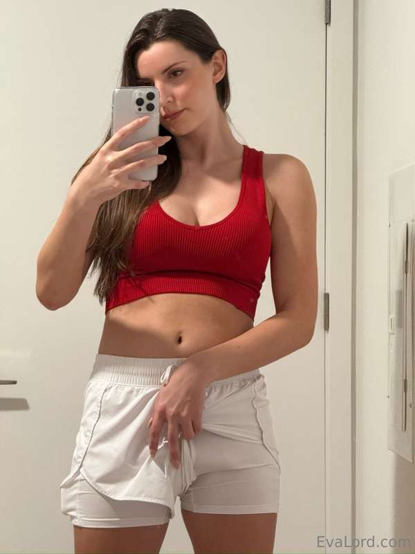 Mommy is online and ready to sext and give out discounts!Mak..