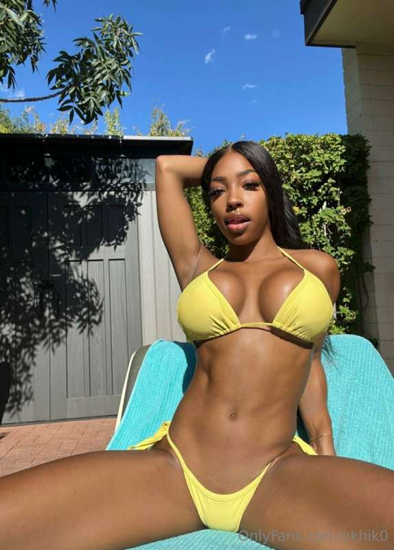 Totally naughty @chocolatemilk19 damn 😈 sexy ass. She's got ..