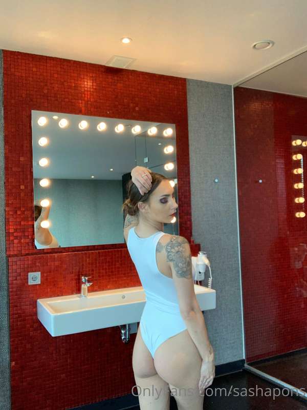 Have a booty-ful day! 🍑