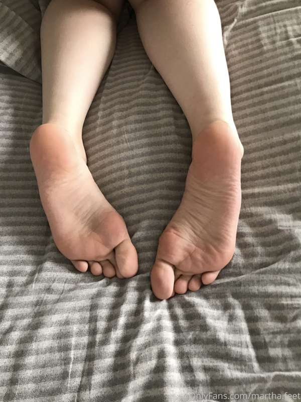 Fresh out of the shower soles 🥰 Wrinkly and soft 💕 5