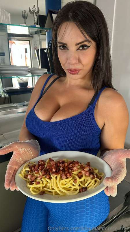 Vedete come guardo questa carbonara con gli occhi innamorati..