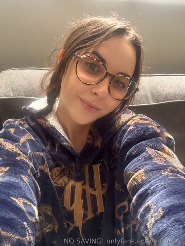 I wanna spend all day snuggling with you 🥰