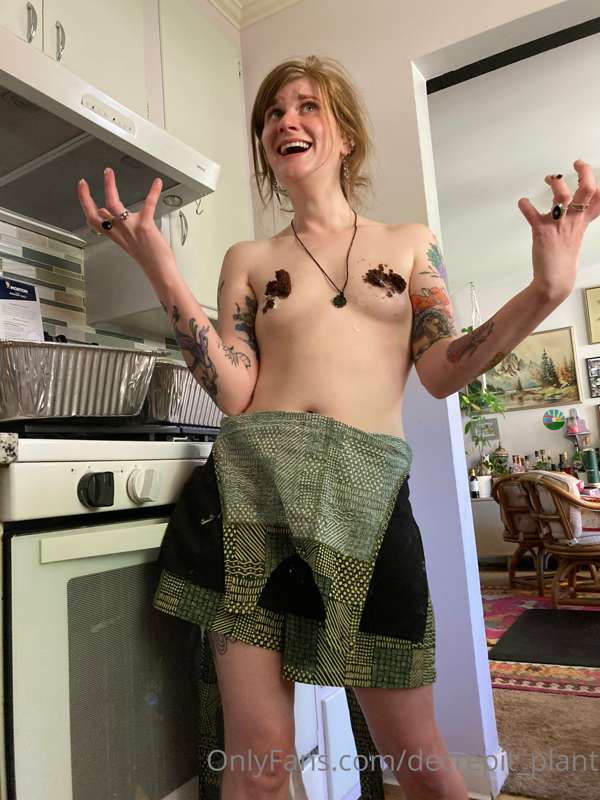 Would you eat my cupcakes? Here’s a little taste of my cupca.. 1