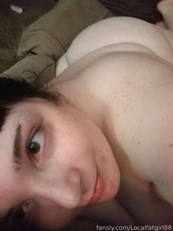 Localfatgirl88 - Fansly - 14 Jan, 2022 5