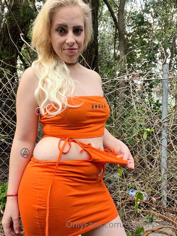 I’m that type of orange pop cycle that don’t melt (; 1