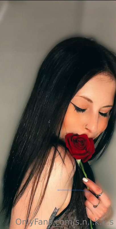 🌹💋 and how is your night going ? 3