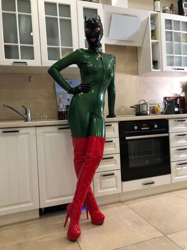 Latexdiva - Fansly - 09 Aug, 2022 15