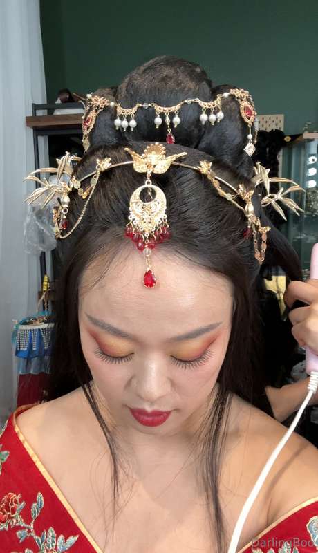I just had a professional hanfu photoshoot! (Ancient Chinese.. 1