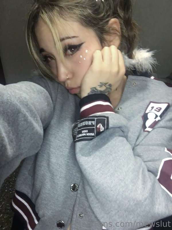fuck i love this jacket 💖💖 1