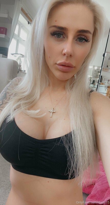 Baby tip me $10 and I’ll send u a video bundle worth ⭐️$3000..
