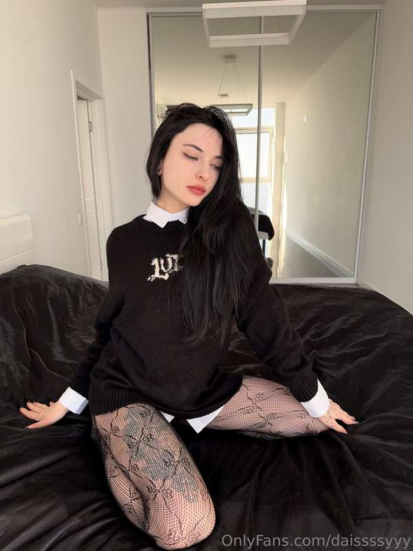 What is female beauty for you?🥰