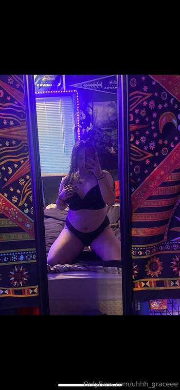 Hey there I’m trying to promote my OF share my account with ..