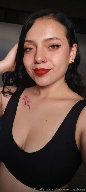 Mommy_Nextdoor - Onlyfans - 12 Mar, 2025