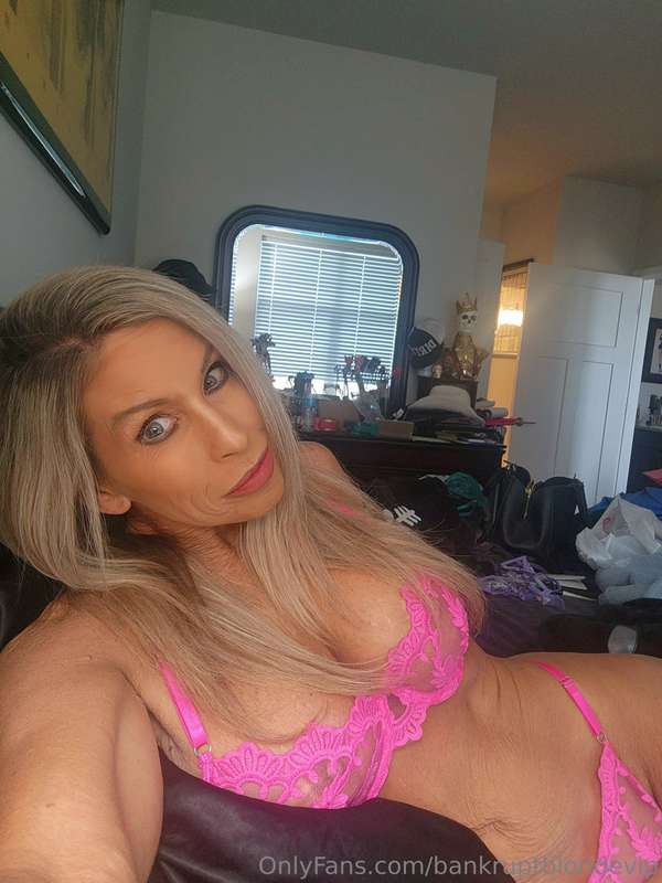 Hottttt pink humpday 😘😘😊 8