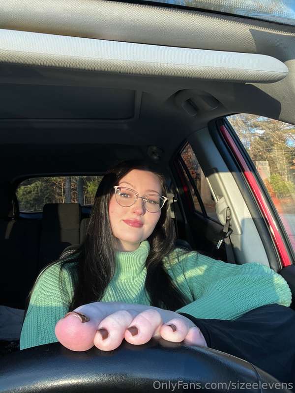 Would you cum on my cute sweater or have me take it off?☺️ 10