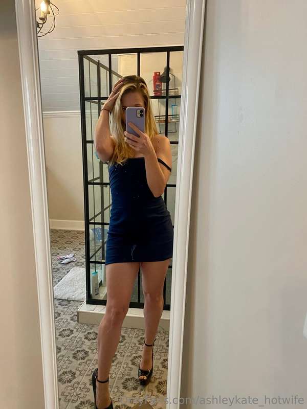 Mirror selfies are so fun 😈😘